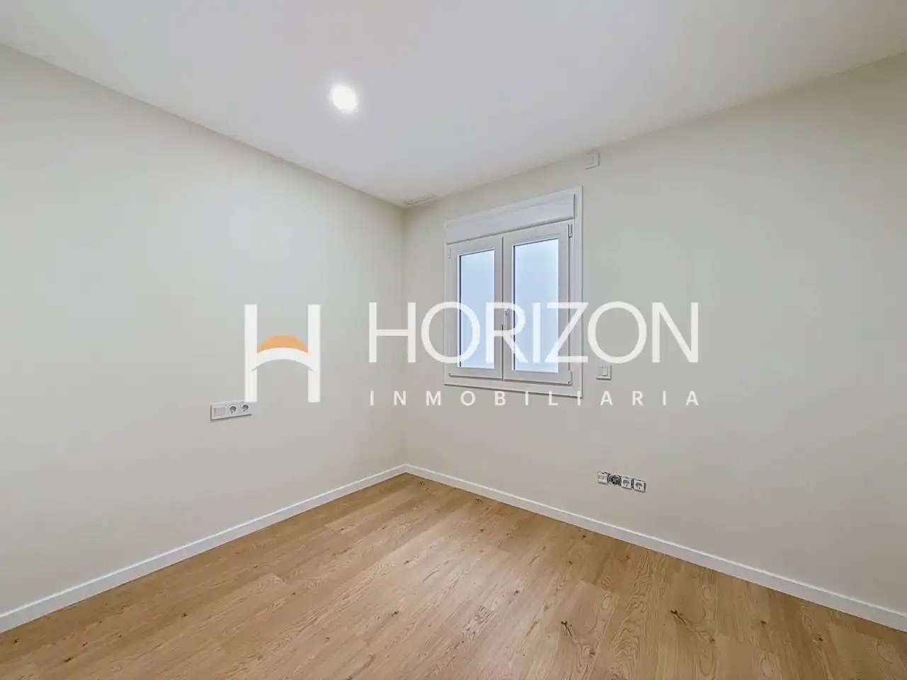 Schlafzimmer von Wohnung zum Verkauf in Barcelona mit Klimaanlage, Heizung und Parkett