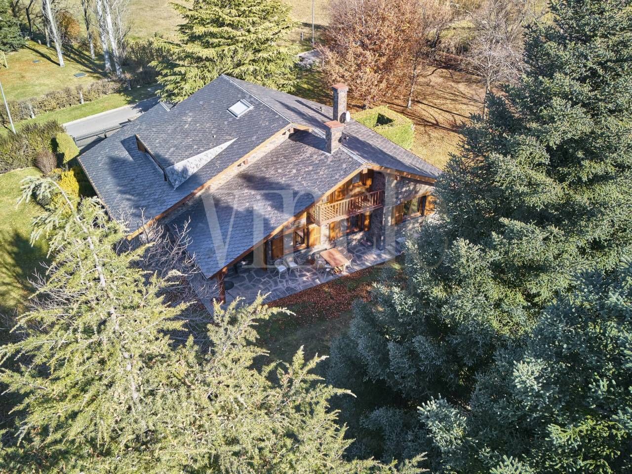 Vista exterior de Casa o xalet en venda en Das amb Calefacció, Jardí privat i Parquet