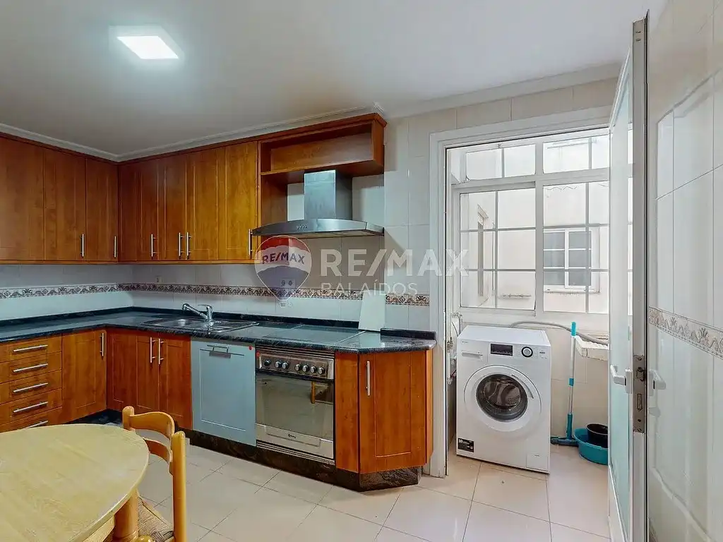 Kitchen of Flat for sale in Vigo   with Heating, Parquet flooring and Terrace
