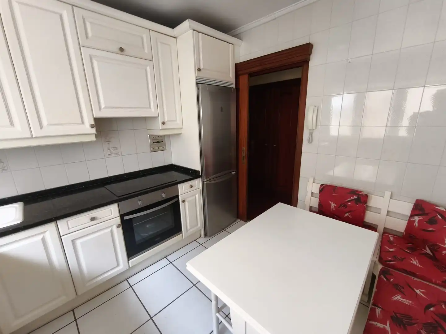 Cocina de Piso en venta en Getxo  con Calefacción y Balcón