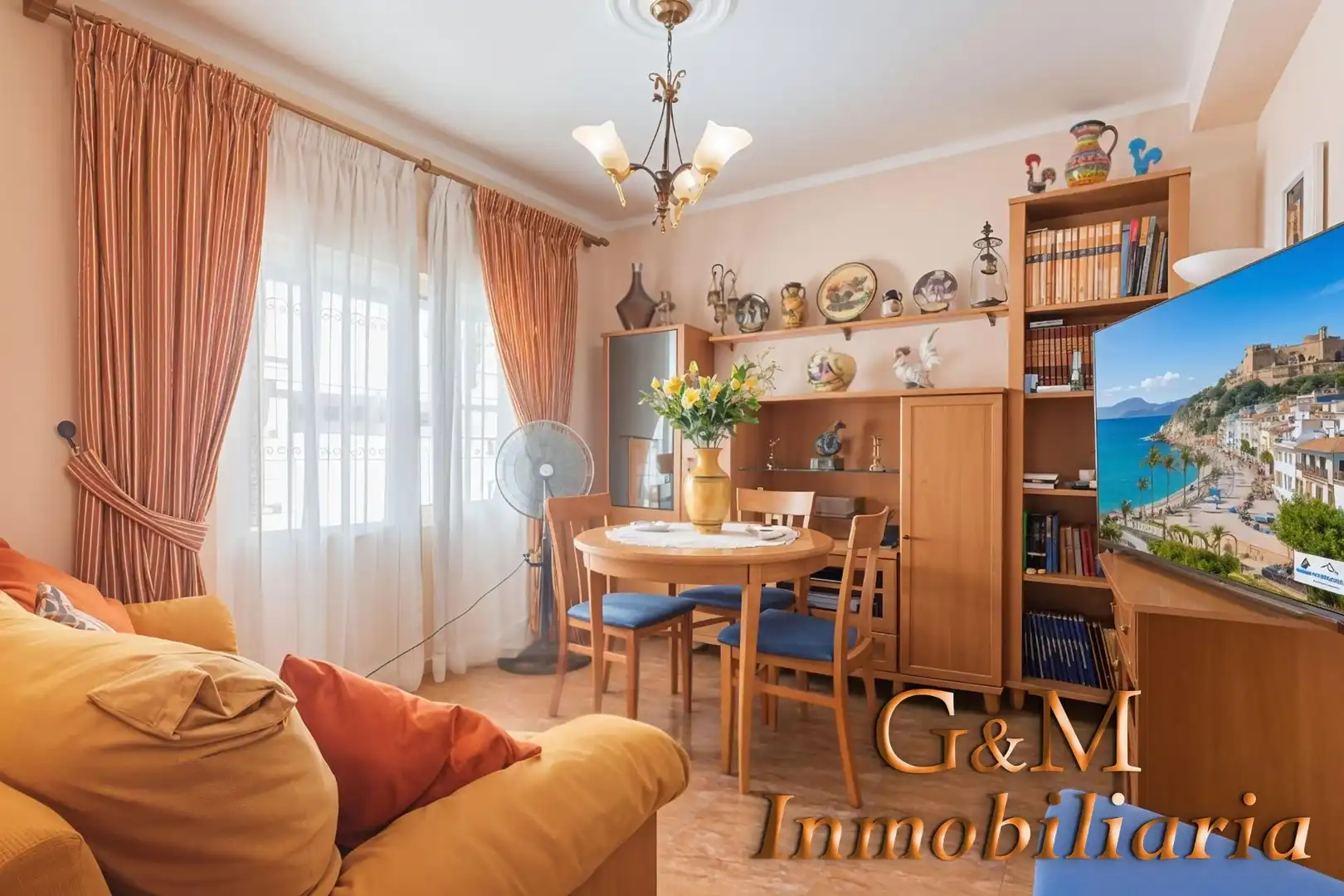 Sala d'estar de Casa adosada en venda en Benalmádena amb Terrassa i Traster