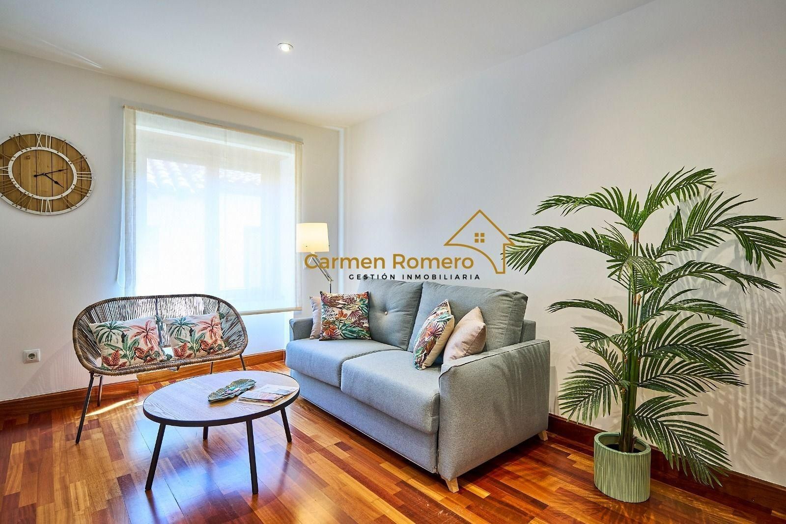 Sala d'estar de Apartament en venda en Salamanca Capital amb Calefacció