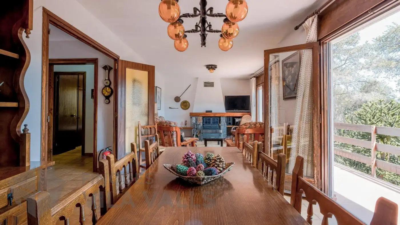 Esszimmer von Haus oder Chalet zum Verkauf in Sant Quirze Safaja mit Privatgarten und Balkon