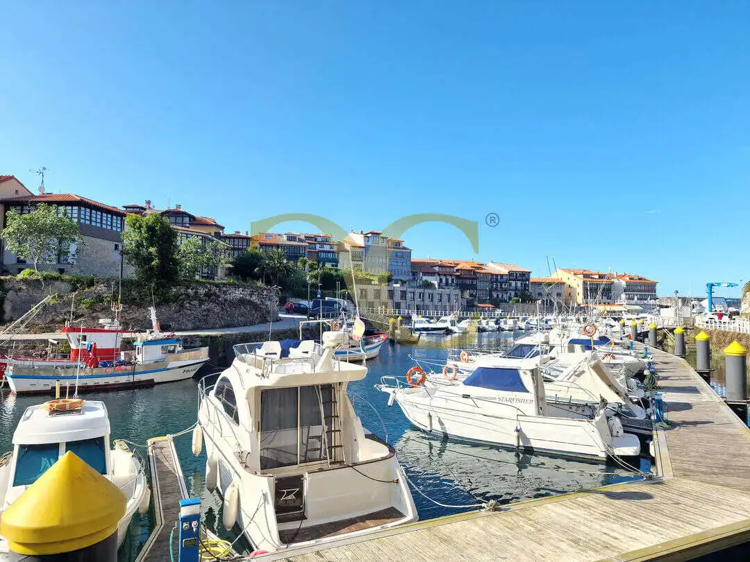 Flat for sale in Llanes  with Heating and Furnished