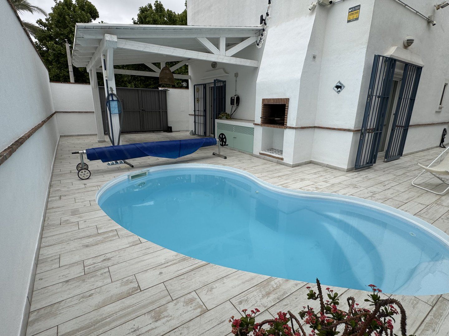 Swimming pool of Single-family semi-detached for sale in Bormujos  with Air Conditioner and Swimming Pool