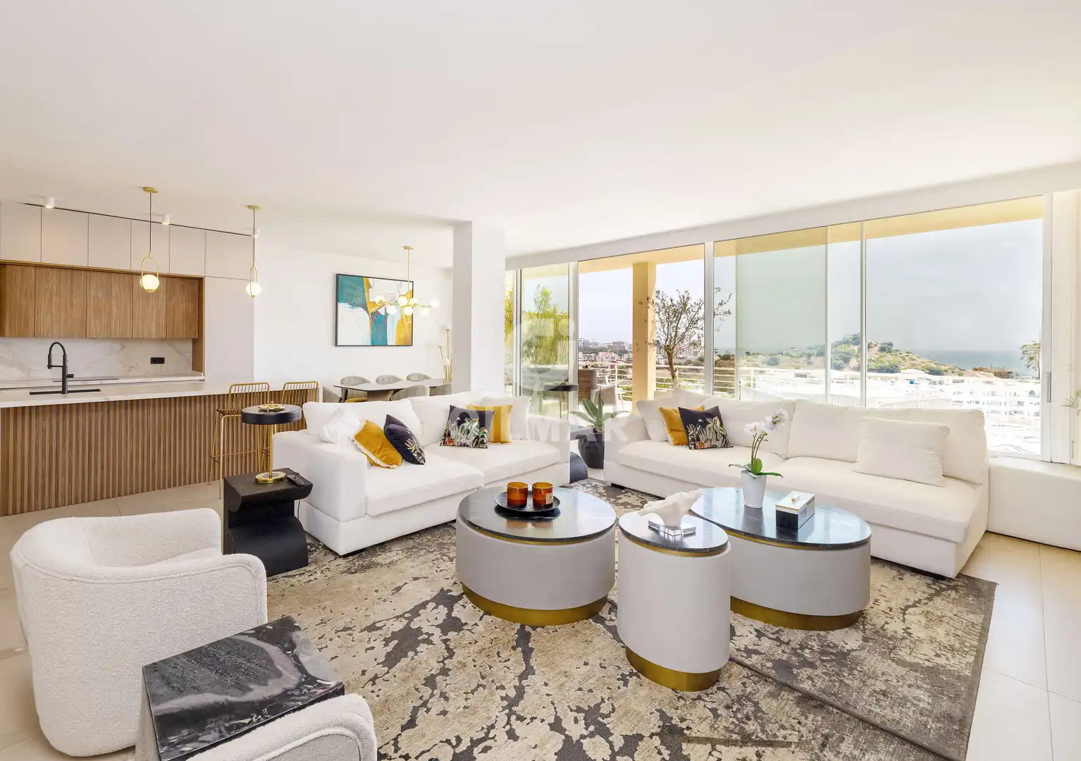 Sala de estar de Dúplex en venta en Benalmádena con Calefacción, Jardín privado y Piscina
