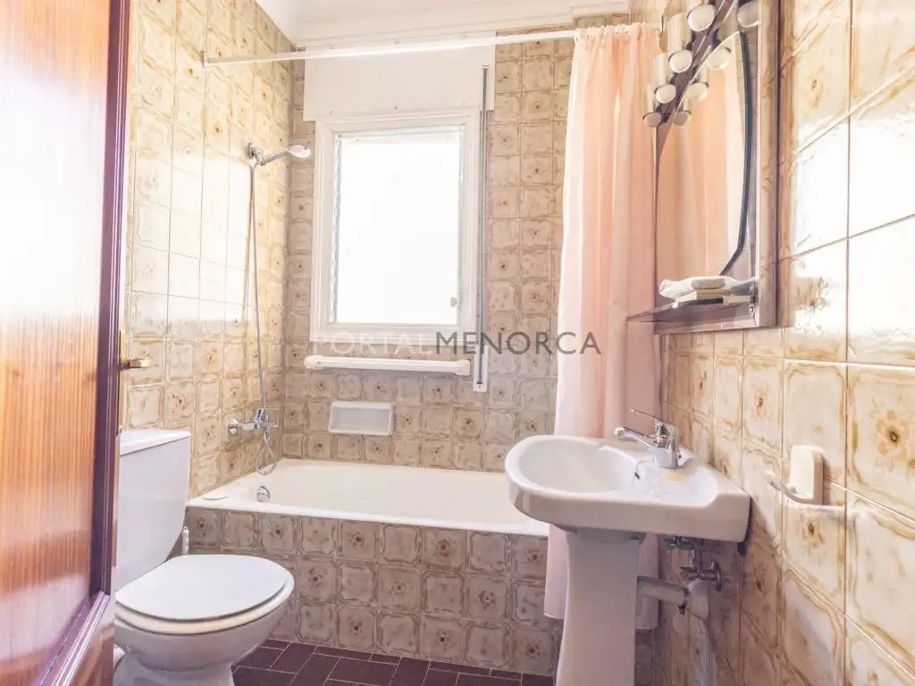 Baño de Piso en venta en Maó - Mahón con Terraza y Balcón