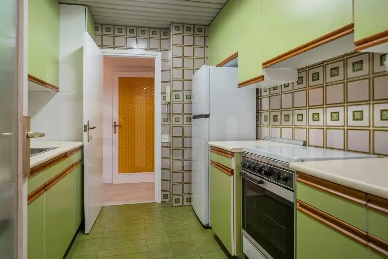 Kitchen of Flat for rent in Barcelona  with Heating, Parquet flooring and Terrace