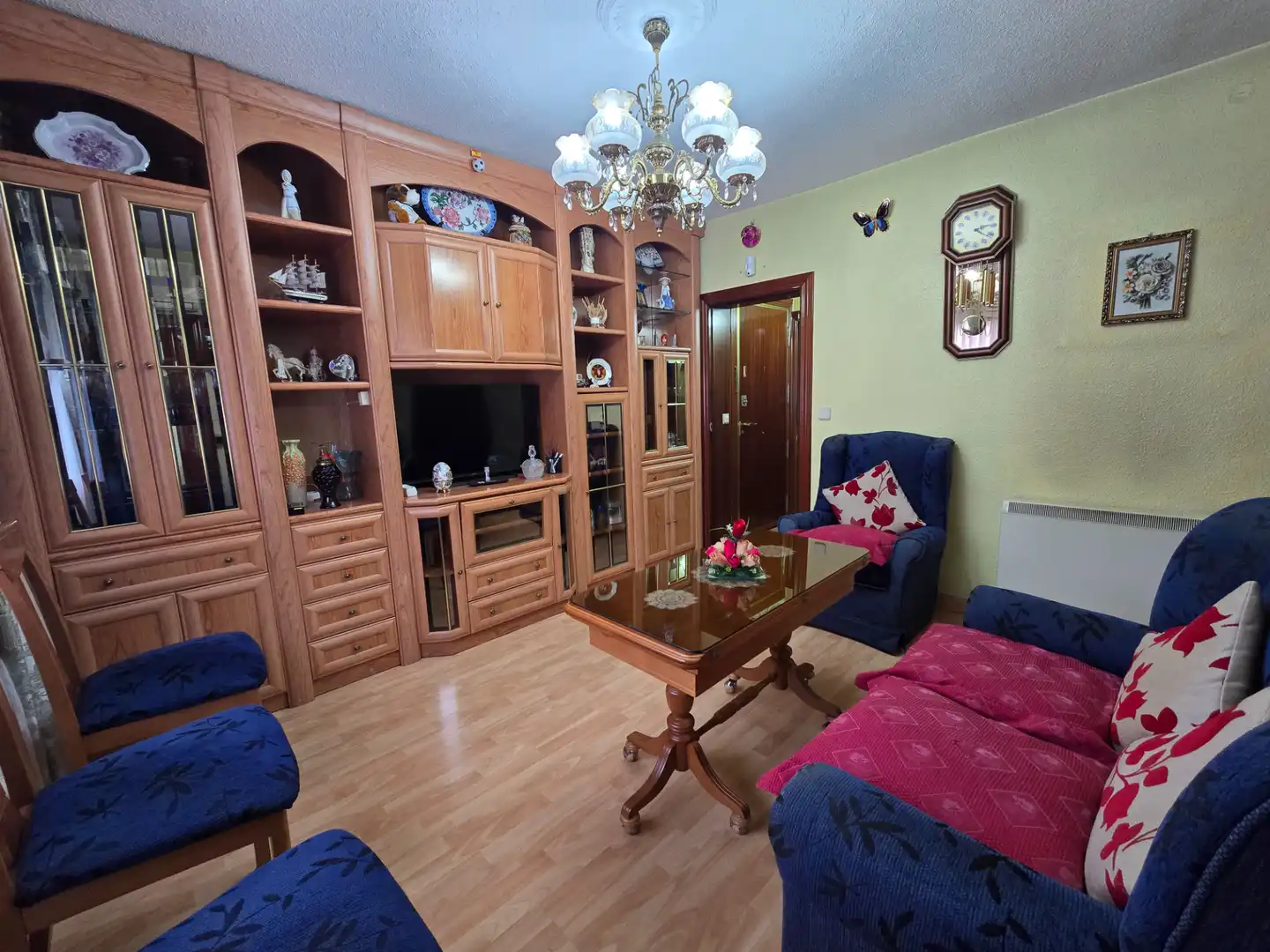 Living room of Flat for sale in Leganés  with Air Conditioner, Heating and Furnished