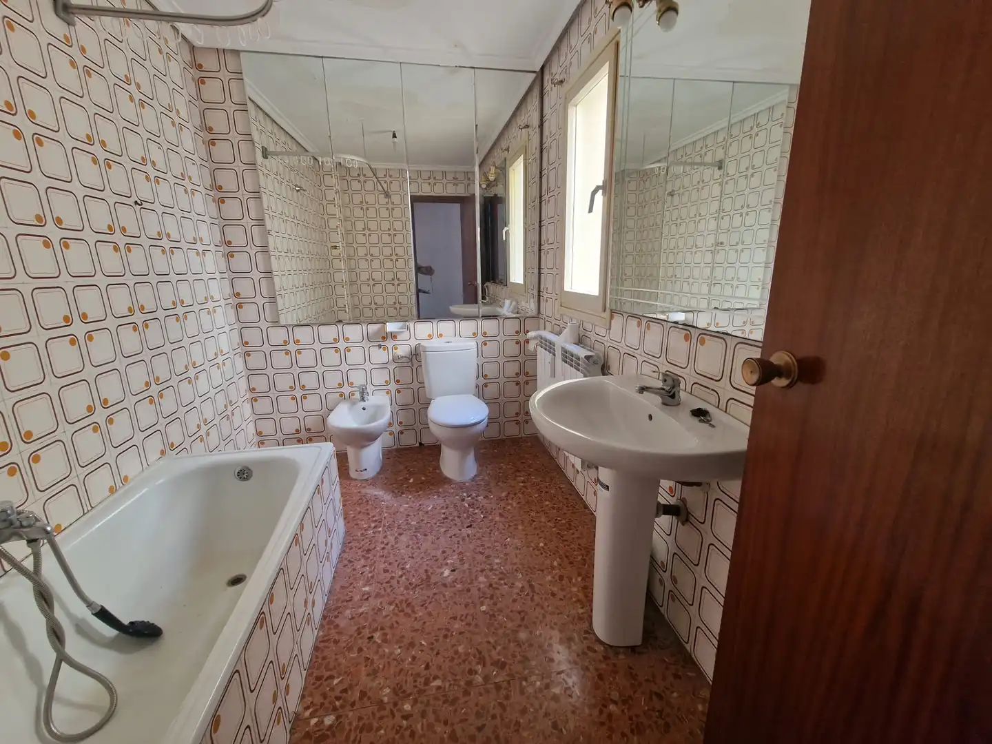 Bany de Pis de lloguer amb opció a compra en  Logroño amb Calefacció, Forn i Balcó
