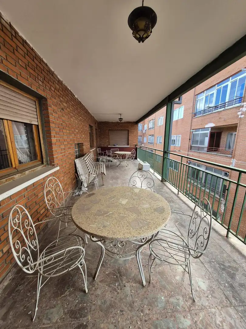 Terraza de Piso en venta en El Barraco  con Calefacción, Terraza y Amueblado