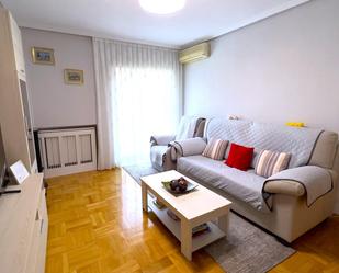 Living room of Flat for sale in  Madrid Capital  with Air Conditioner, Heating and Terrace