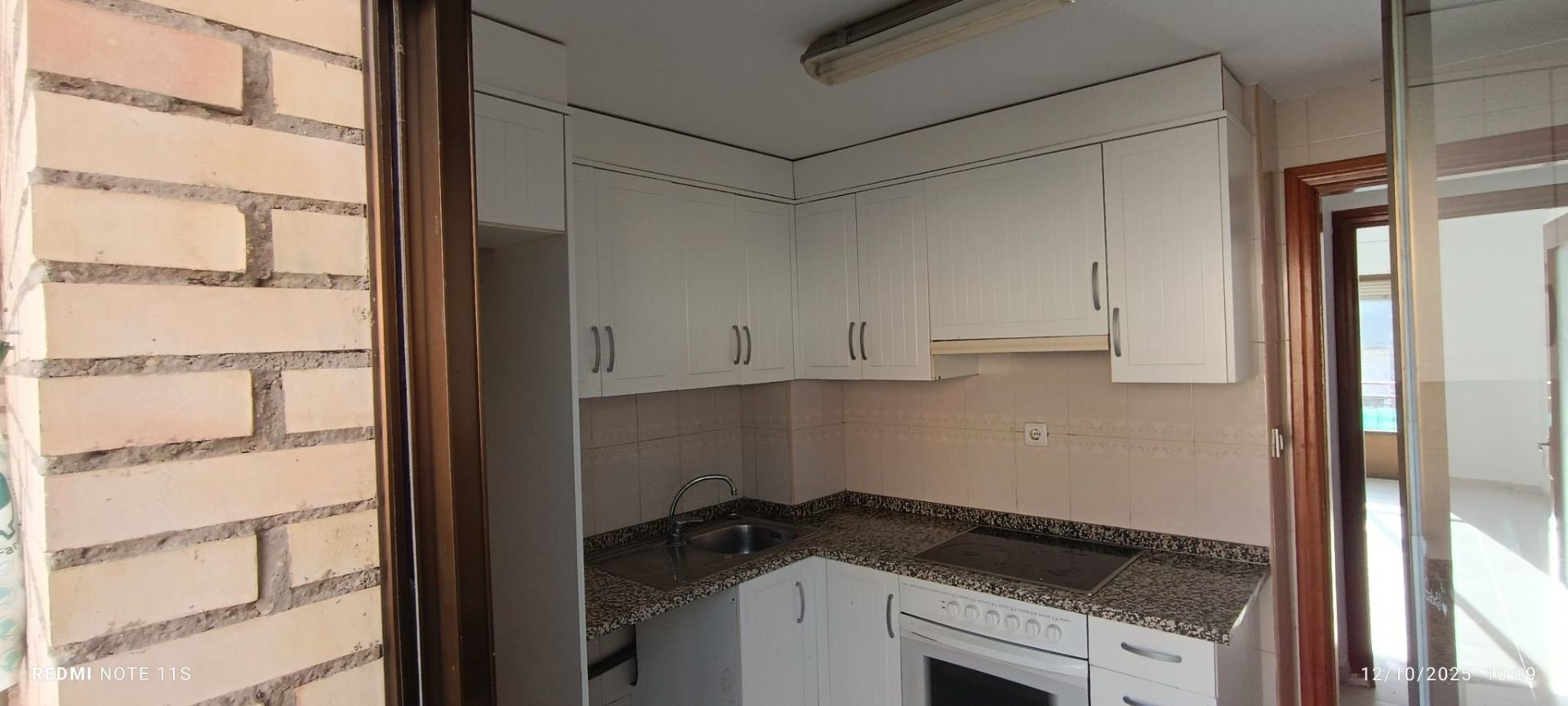 Cuina de Apartament de lloguer en  Zaragoza Capital amb Calefacció i Balcó