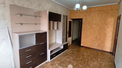 Foto 4 de Piso en venta en Avenida de Burgos, La Victoria - Puente Jardín, Valladolid