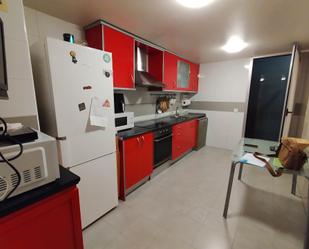 Kitchen of Flat for sale in  Zaragoza Capital  with Air Conditioner, Heating and Private garden