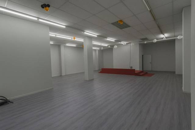 Local comercial en Alquiler en Els Orriols