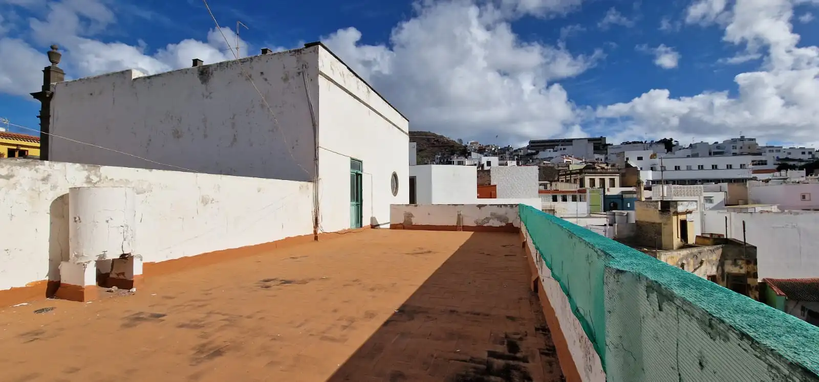 Vista exterior de Casa o xalet en venda en Arucas amb Traster i Moblat