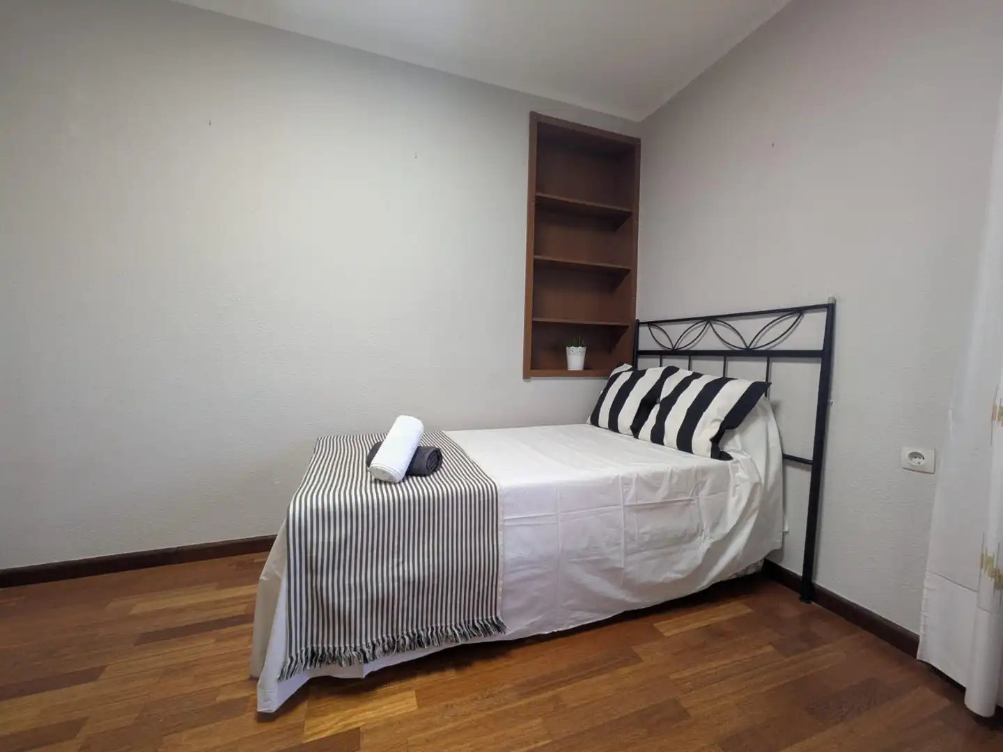 Habitación de Piso en venta en Valencia con Aire acondicionado y Parquet