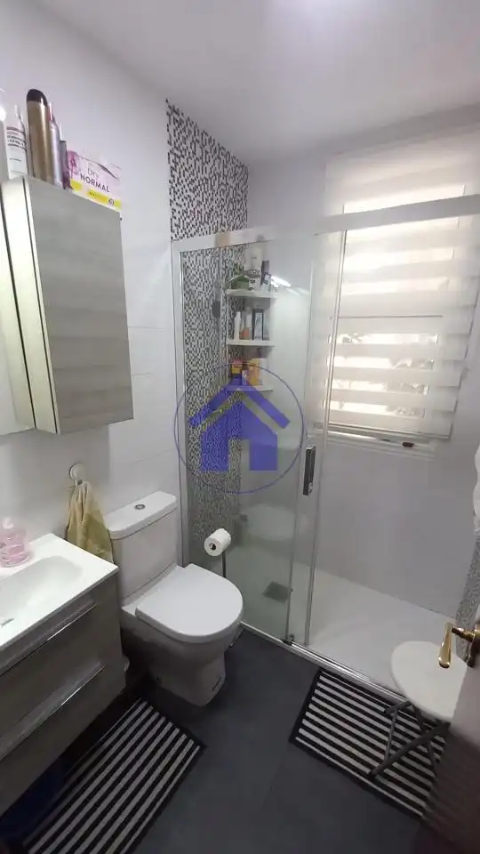 Bathroom of Houses for sale in Vigo   with Heating, Private garden and Parquet flooring