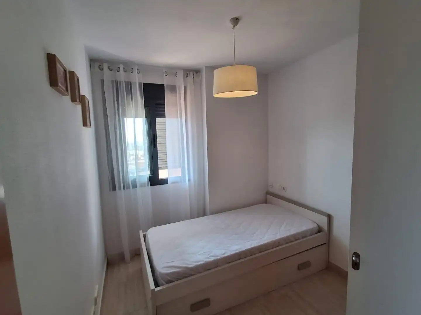 Appartement compact avec piscine à louer à MESTRAL 6, imagen 17