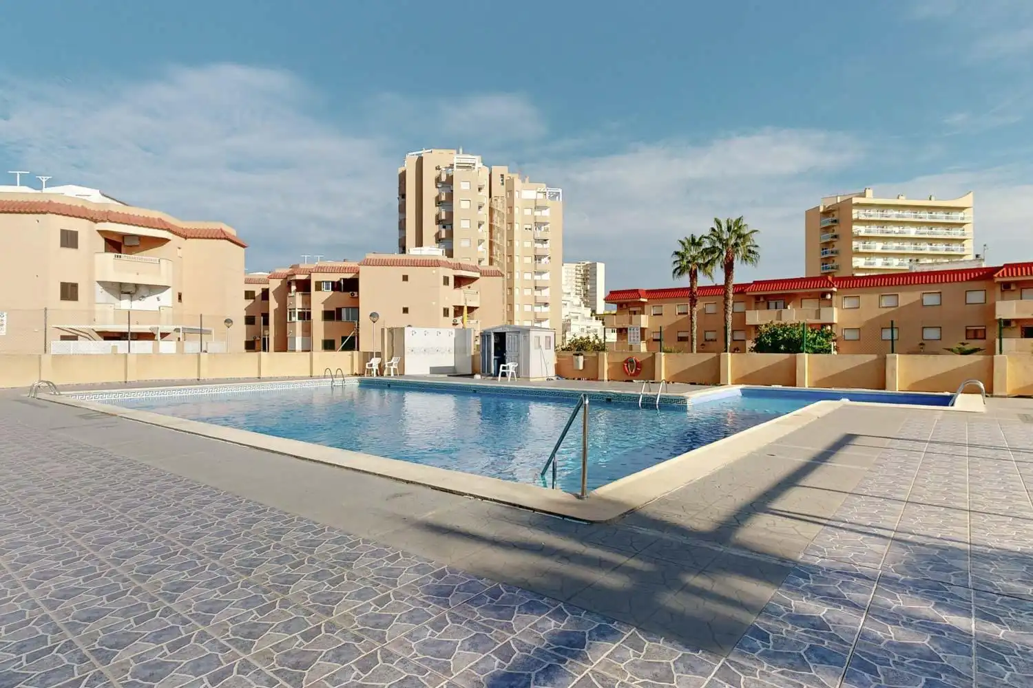 Swimming pool of Flat for sale in Entremares