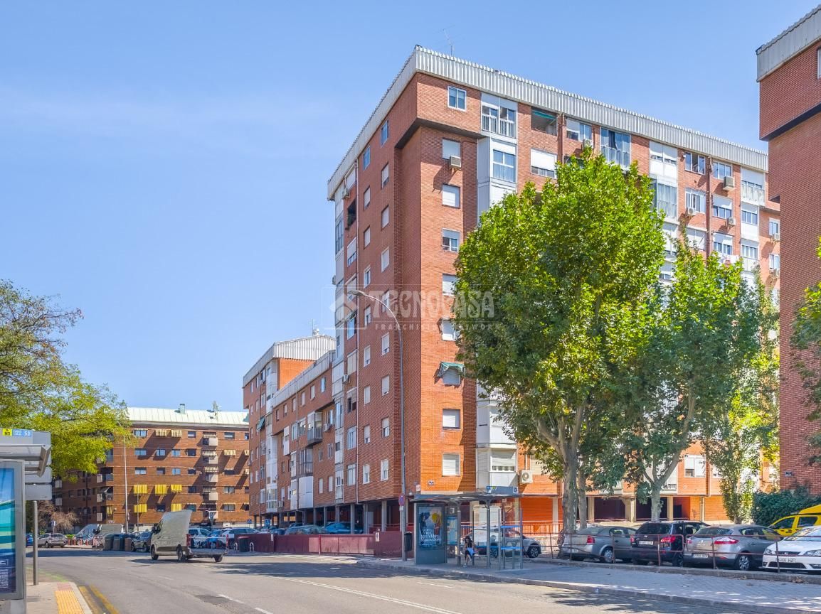 Vista exterior de Piso en venta en  Madrid Capital con Aire acondicionado, Calefacción y Terraza