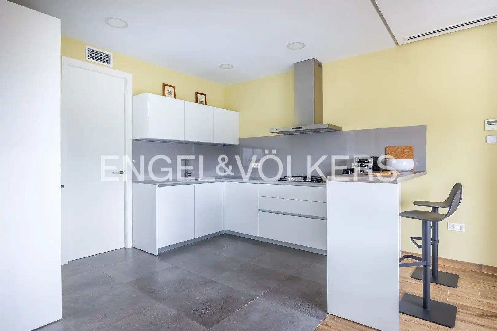 Cocina de Piso en venta en Sevilla con Aire acondicionado y Calefacción
