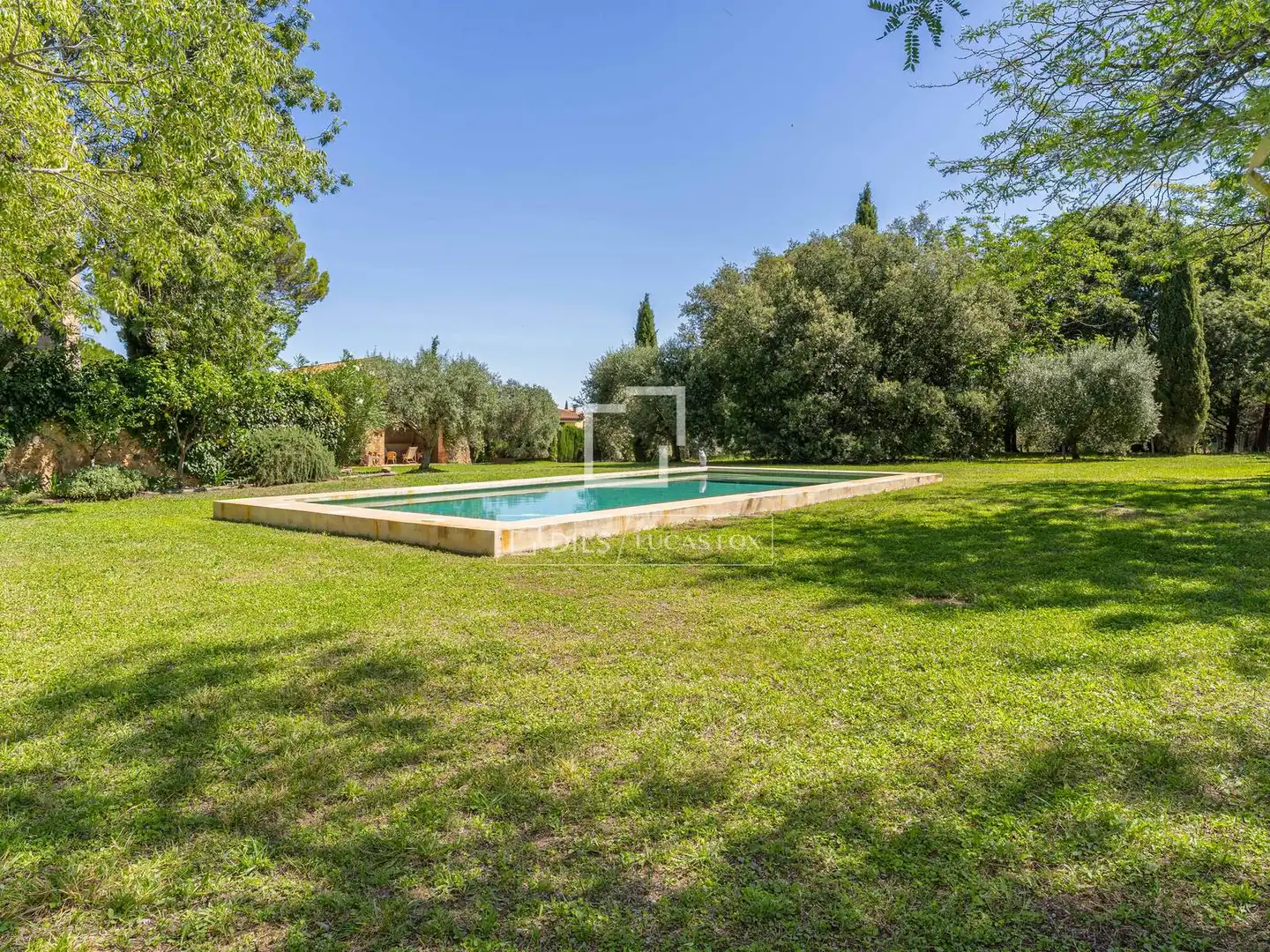 Jardín de Finca rústica en venta en Garrigàs con Aire acondicionado, Calefacción y Jardín privado