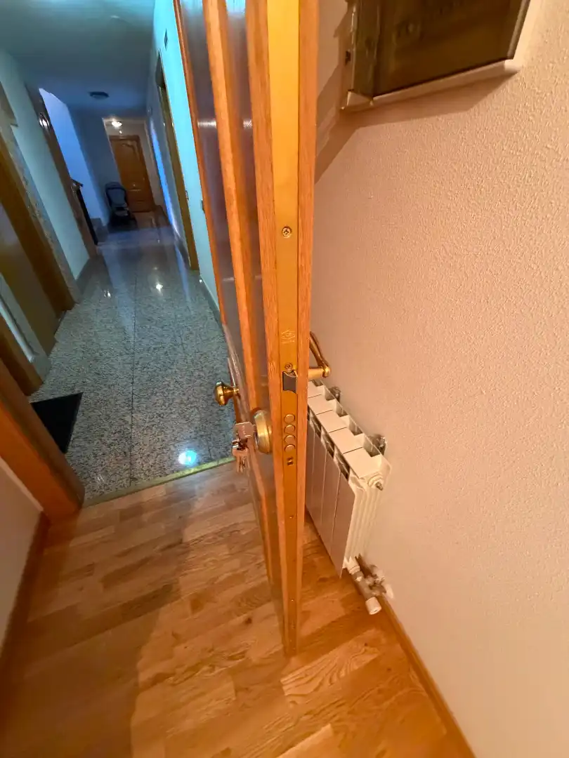 Flat with lift for sale in Calle Capitán Peñas, imagen 6