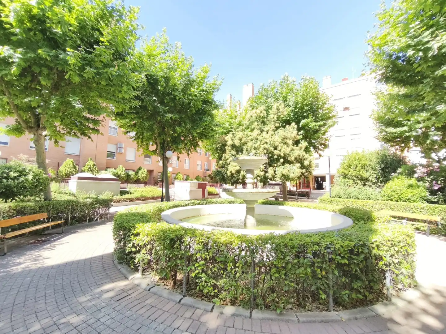 Vista exterior de Pis en venda en Leganés amb Aire condicionat, Calefacció i Jardí privat