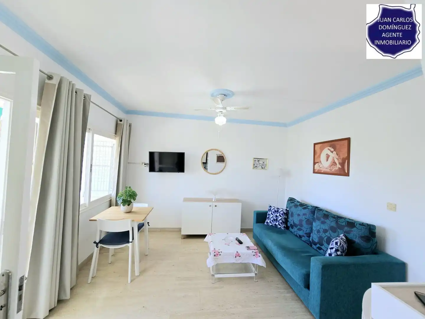 Sala d'estar de Apartament de lloguer en San Bartolomé de Tirajana amb Terrassa, Moblat i Piscina comunitària
