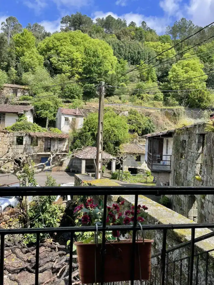 Vista exterior de Casa o xalet en venda en A Arnoia amb Balcó