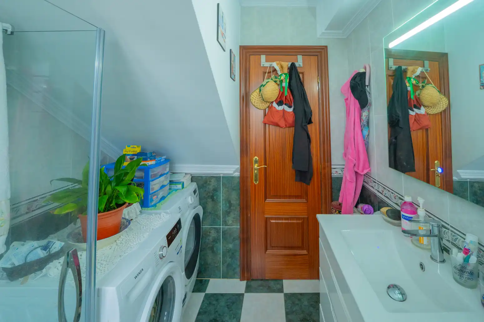 Bathroom of Houses for sale in Cueto