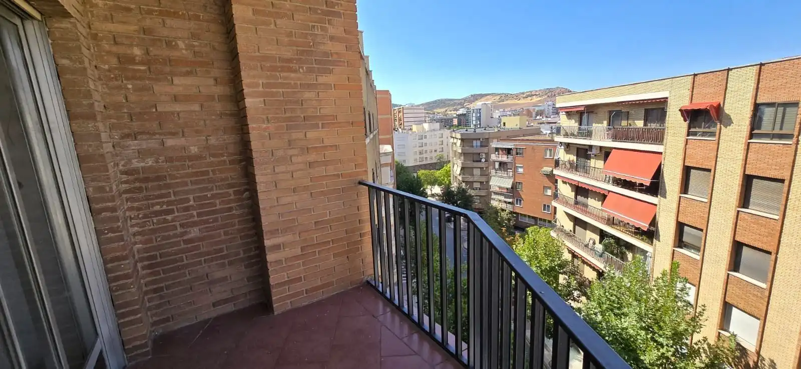Vista exterior de Piso en venta en Puertollano con Terraza
