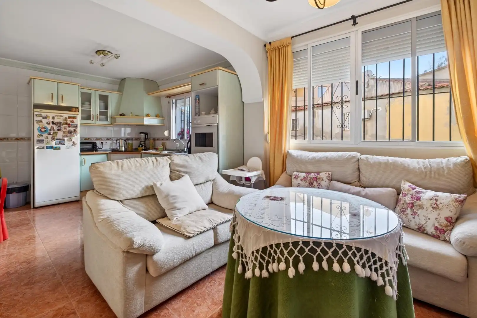 Sala d'estar de Casa o xalet en venda en Málaga amb Aire condicionat, Calefacció i Jardí privat