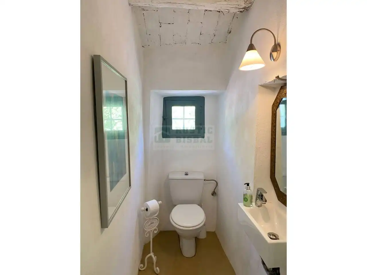 Baño de Finca rústica en venta en Borrassà con Calefacción, Jardín privado y Terraza