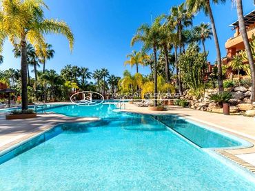 Apartament amb piscina en venda a Nueva Andalucía