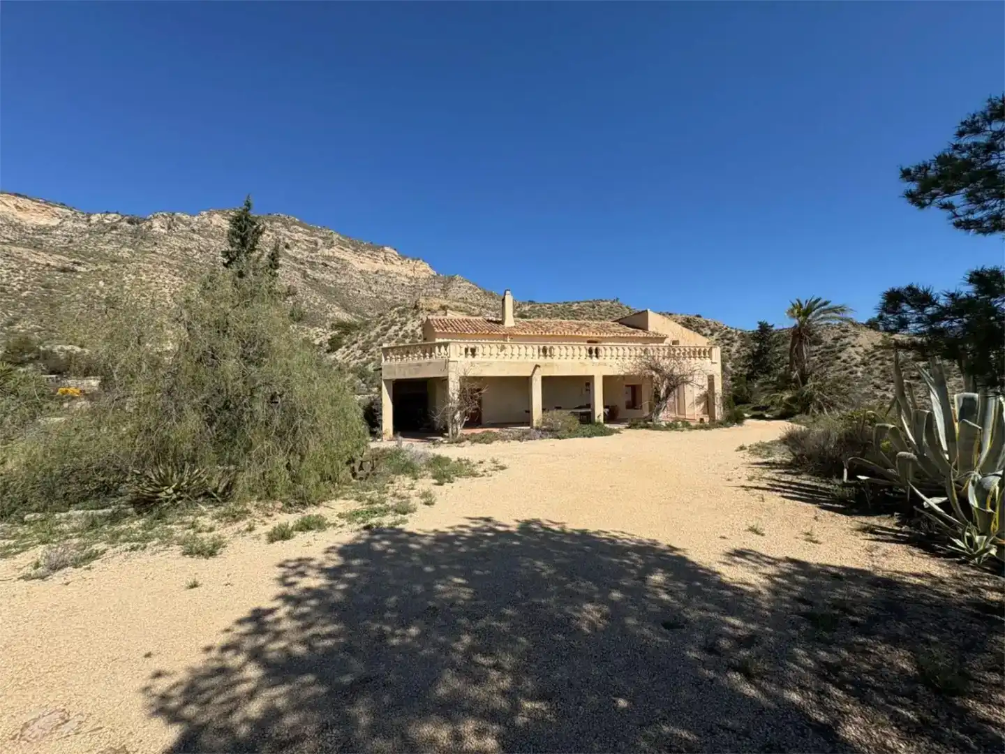 Vista exterior de Finca rústica en venda en Mutxamel amb Piscina i Balcó