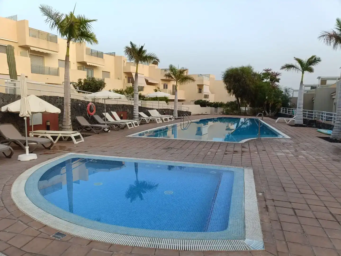 Piscina de Casa adosada en venda en Santiago del Teide amb Piscina i Balcó