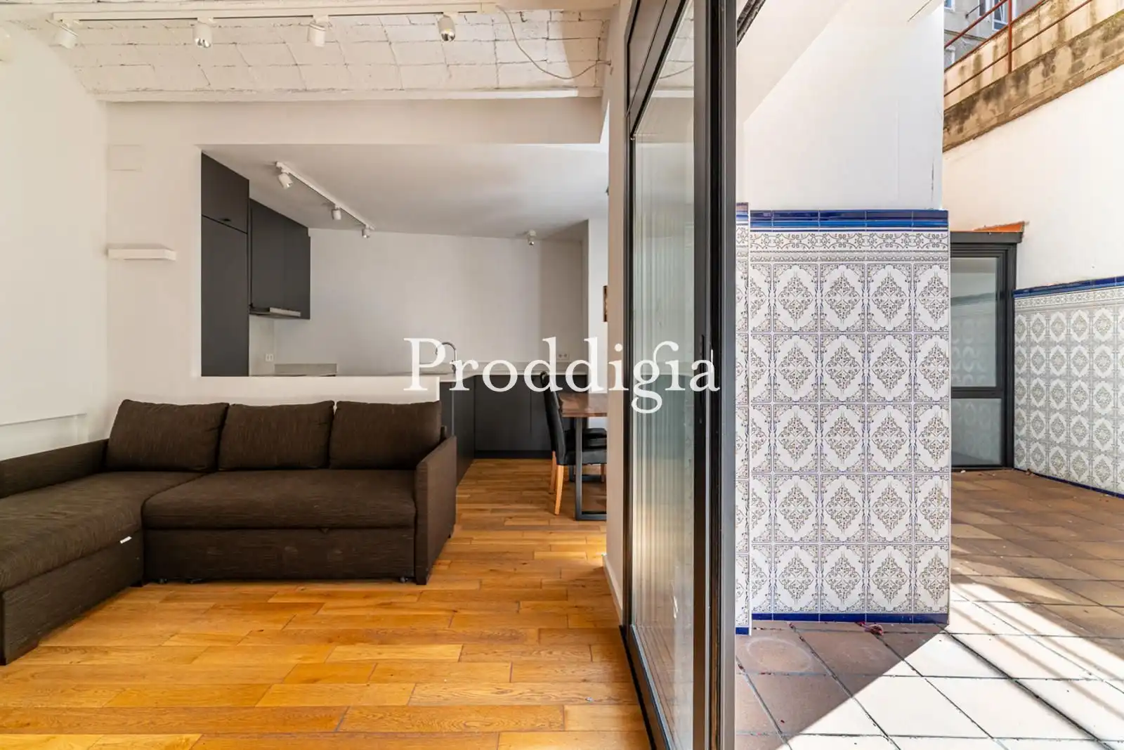 Flat for rent in Barcelona  with Air Conditioner, Terrace and Storage room
