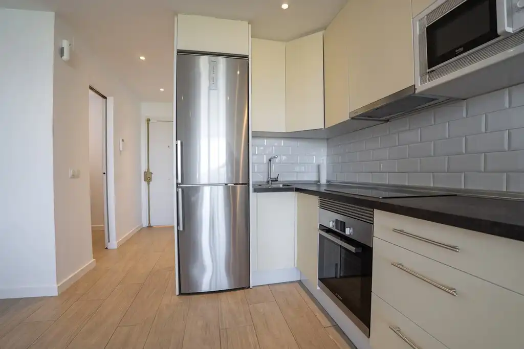 Apartamento con piscina en venta en Calahonda, imagen 6