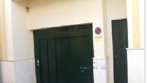 Foto 3 de Garatge en venda a Calle Sebastiana Díaz Romero, 29, Las Almenas, Tomares