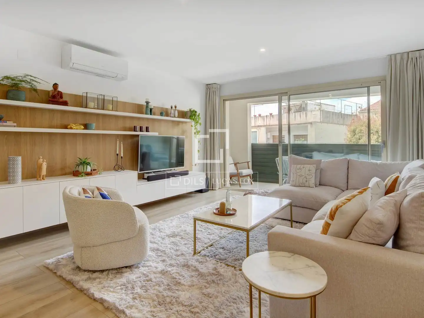 Sala d'estar de Casa o xalet en venda en Sant Just Desvern amb Aire condicionat, Calefacció i Terrassa