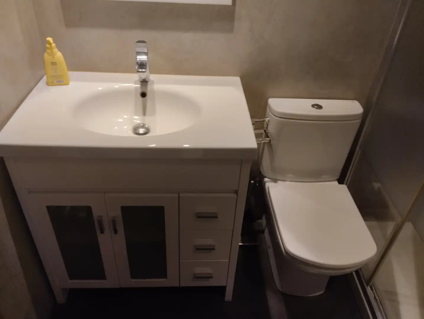 Badezimmer von Wohnung zur Miete in Zaragoza mit Klimaanlage, Heizung und Möbliert