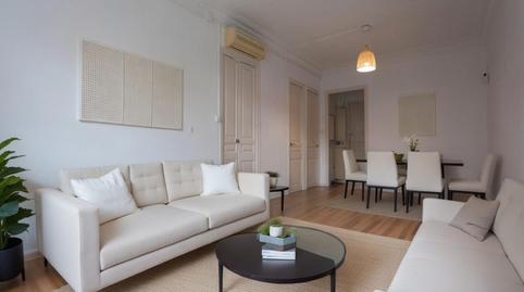 Foto 4 de Piso en venta en Calle Castillejos, Sagrada Família,  Barcelona Capital