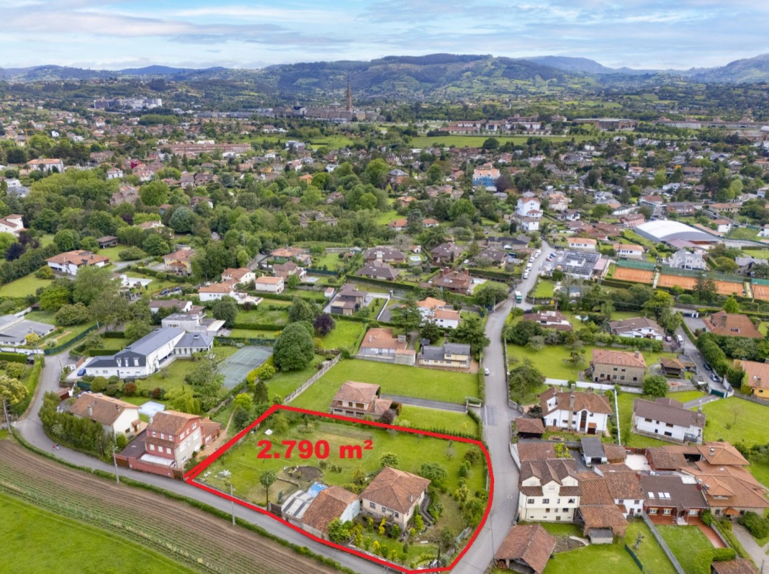 House or chalet for sale in Gijón   with Parquet flooring