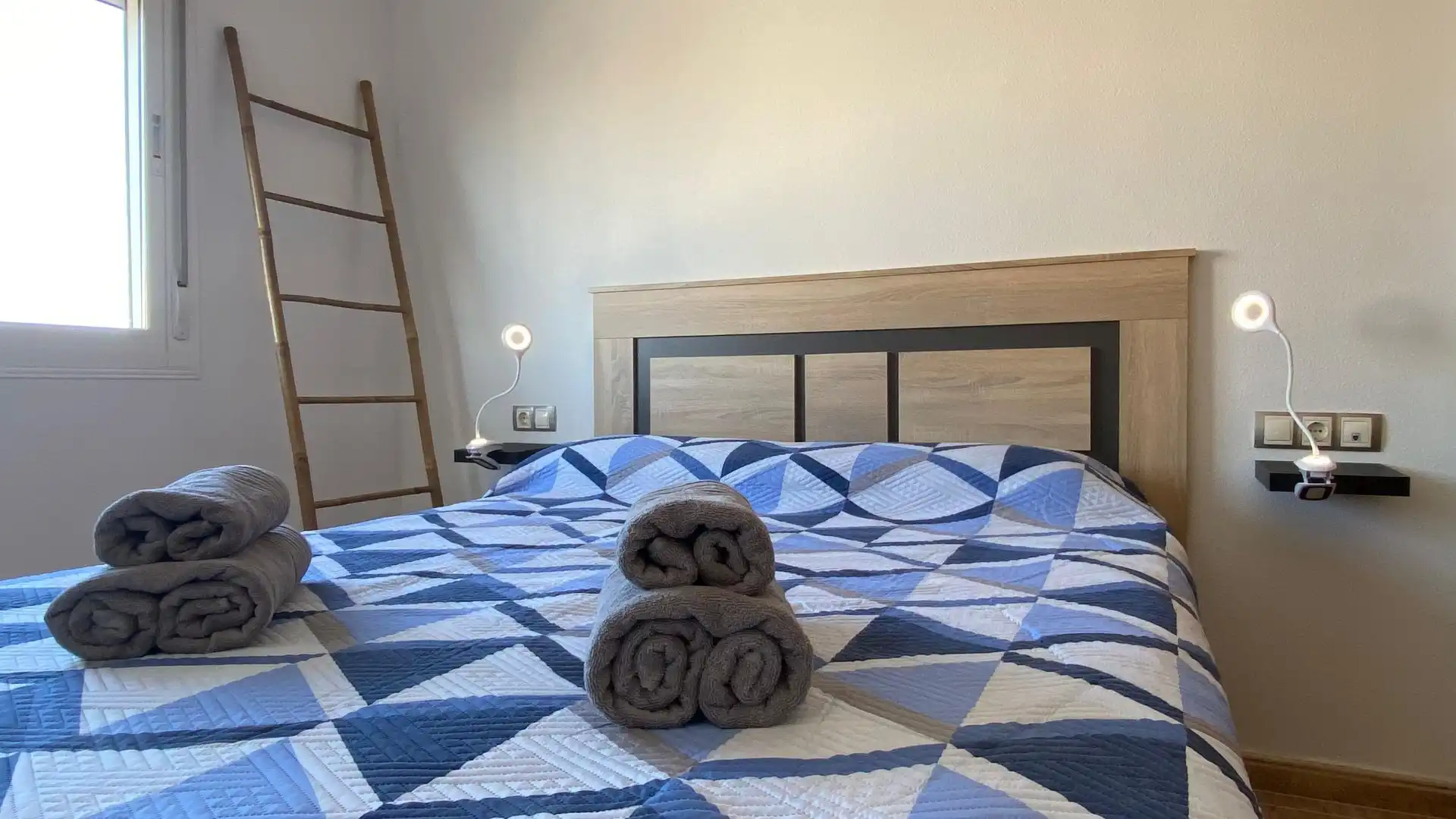 Habitación de Piso de alquiler en Rojales con Aire acondicionado, Terraza y Piscina comunitaria