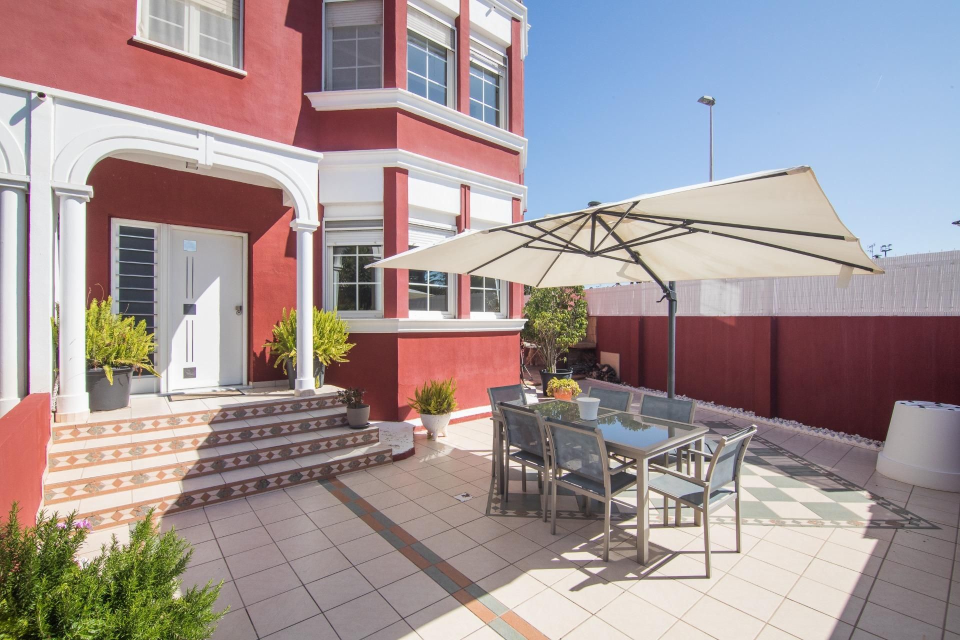 Terrace of House or chalet for sale in Elche / Elx  with Air Conditioner, Heating and Private garden