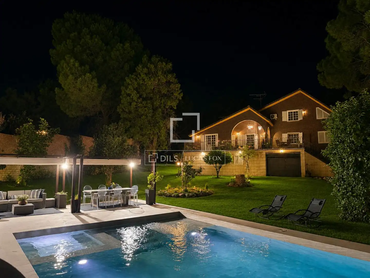 Terrassa de Casa o xalet en venda en San Martín de Valdeiglesias amb Aire condicionat, Jardí privat i Terrassa
