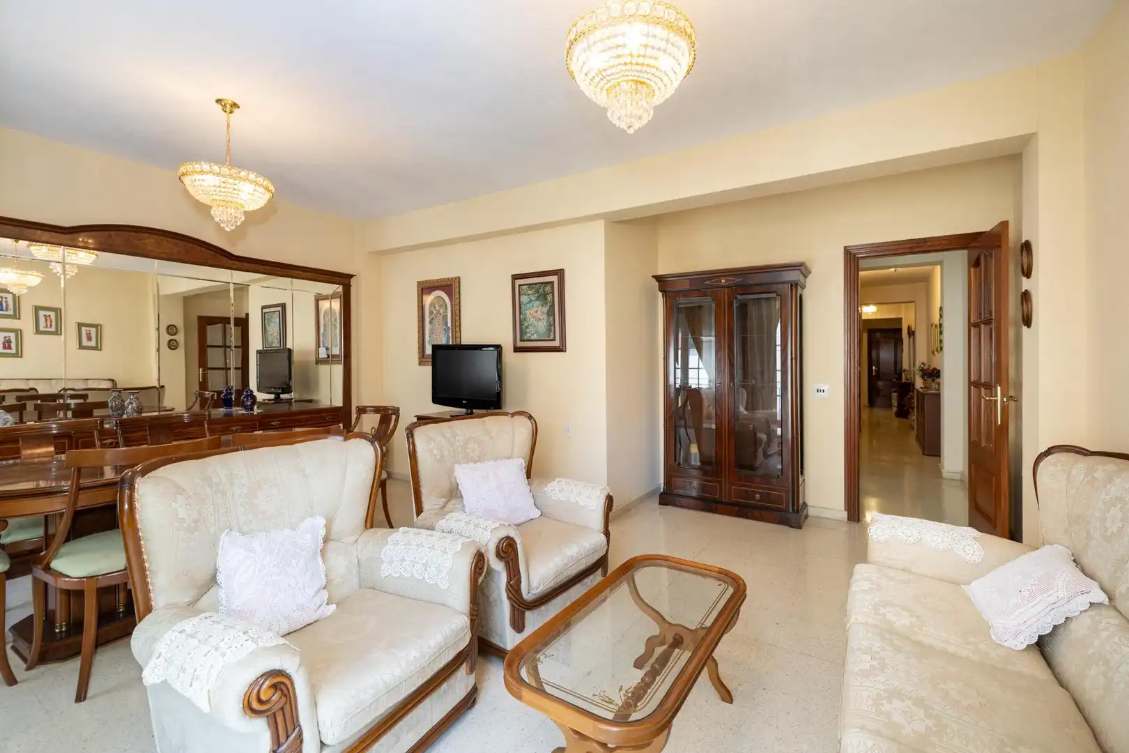 Wohnzimmer von Wohnung zum Verkauf in Granada mit Heizung und Balkon